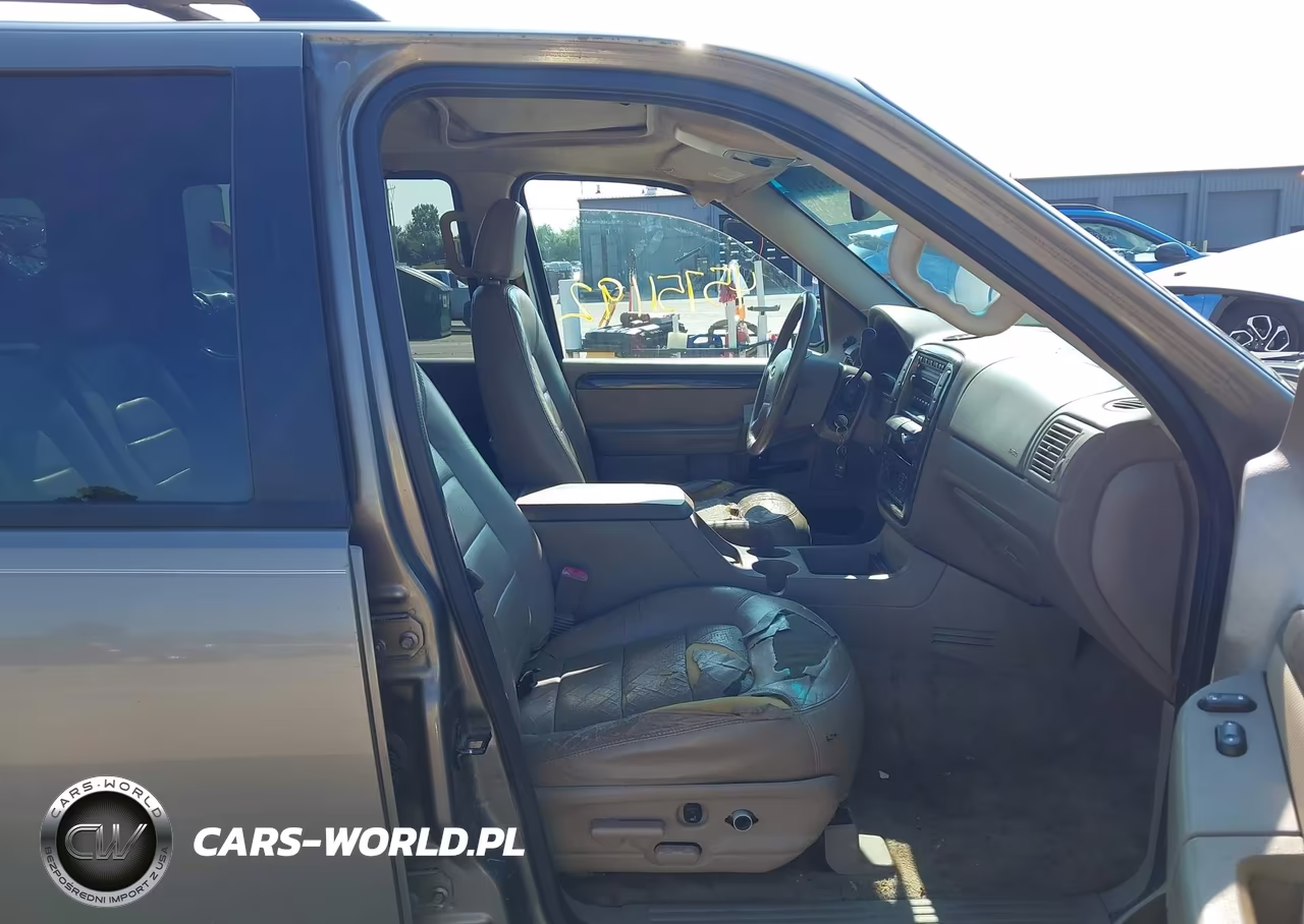 2002 Ford Explorer Limited VIN:1FMZU75E42ZA45011 - 5