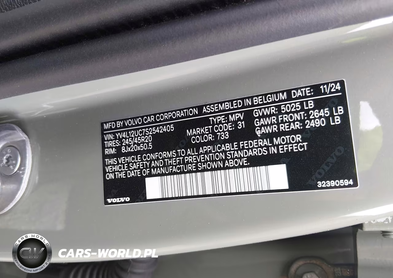 2025 Volvo Xc40 B5 Plus Dark Theme VIN:YV4L12UC7S2542405 - 9
