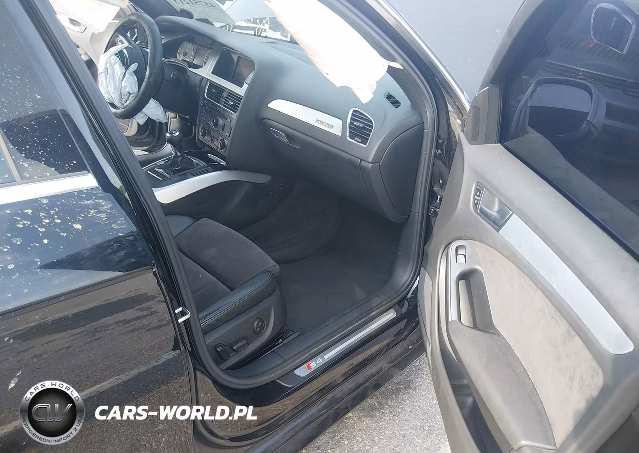2012 Audi S4 Premium Plus VIN:WAUDGAFLXCA103023 - 5