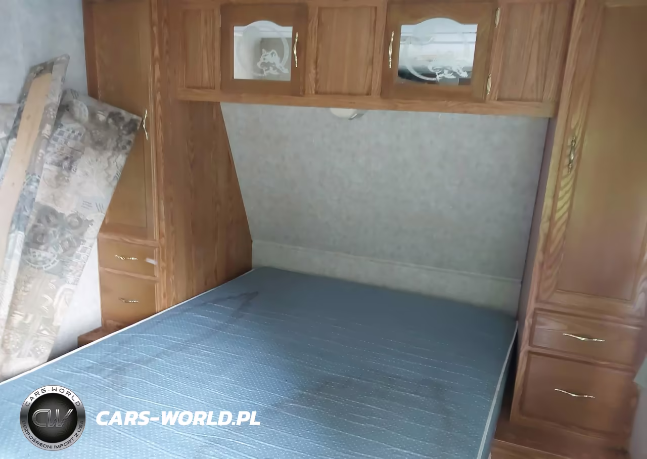 2004 Cherokee By Forest R Lite Travel Trailer VIN:4X4TCKD2X4P090969 - 5