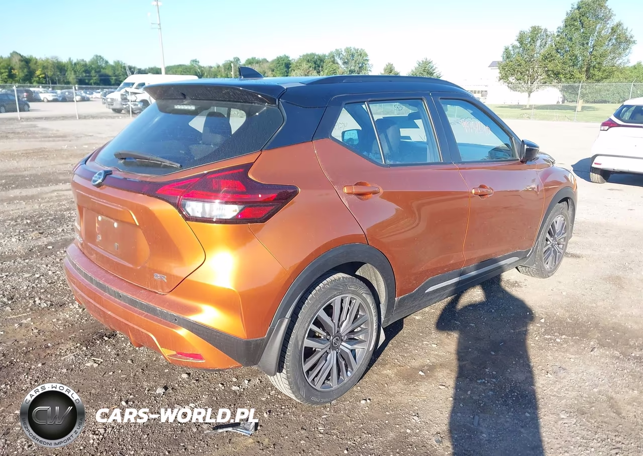 2021 Nissan Kicks Sr Xtronic Cvt VIN:3N1CP5DV9ML495614 - 4