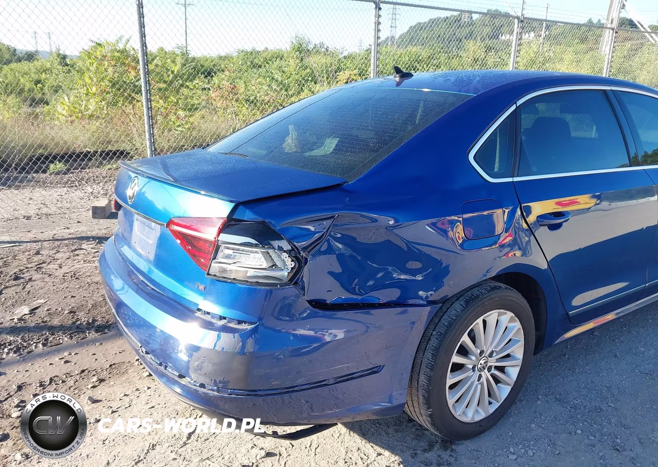 2017 Volkswagen Passat 1.8T Se VIN:1VWBT7A34HC000172 - 6