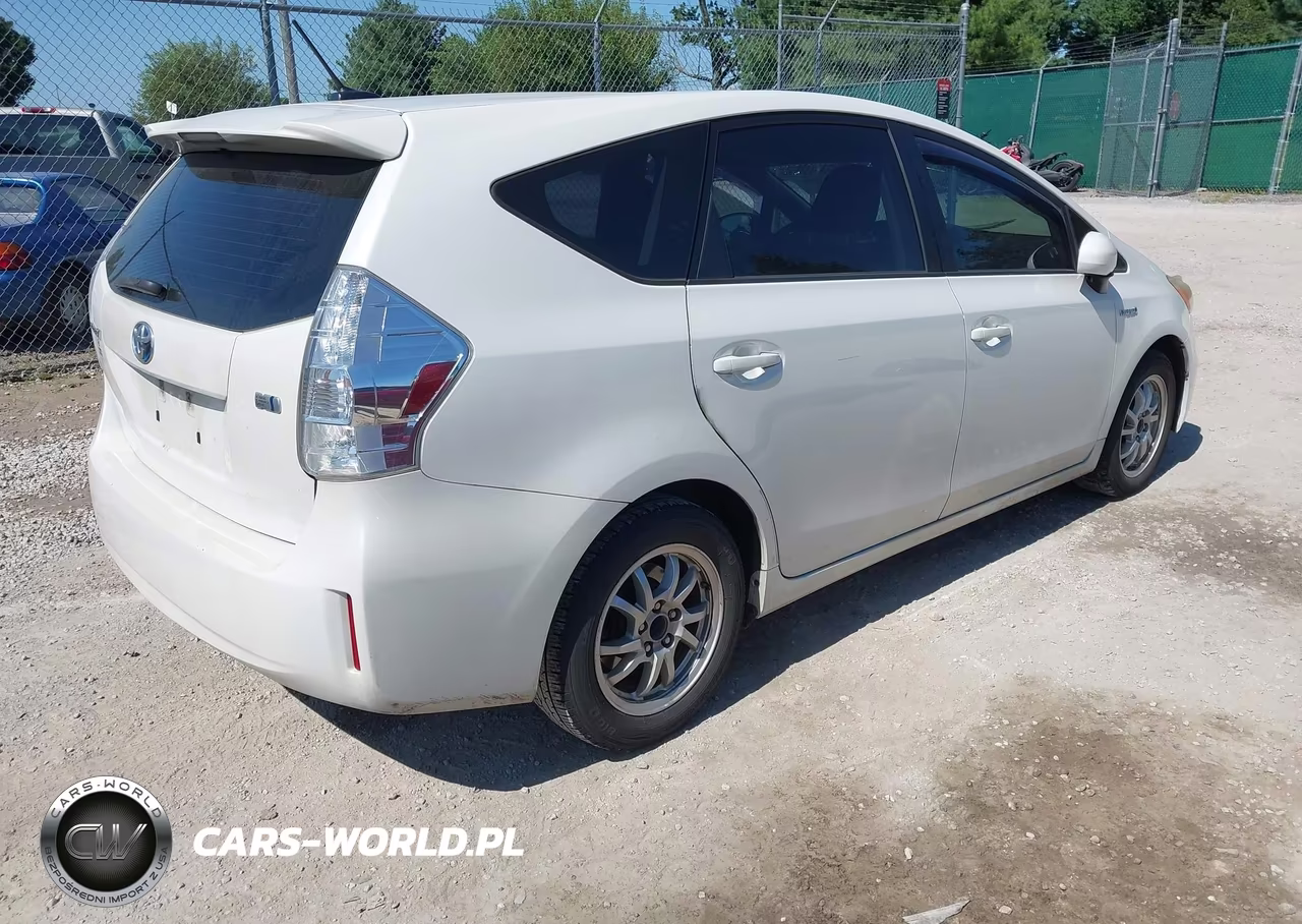 2013 Toyota Prius V Three VIN:JTDZN3EU0D3278293 - 4
