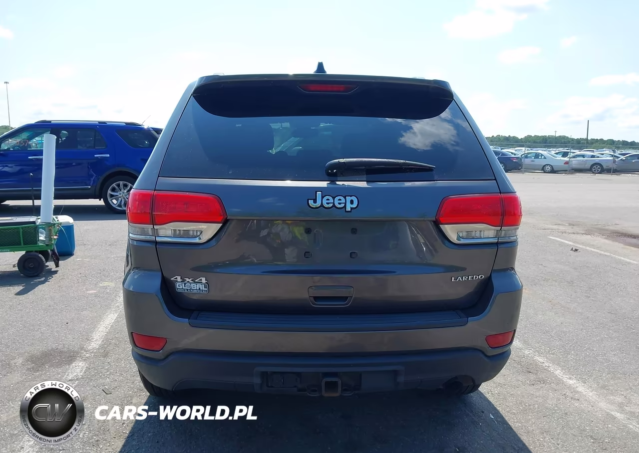 2014 Jeep Grand Cherokee Laredo VIN:1C4RJFAG3EC383814 - 16