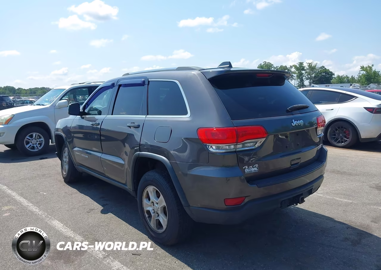 2014 Jeep Grand Cherokee Laredo VIN:1C4RJFAG3EC383814 - 3