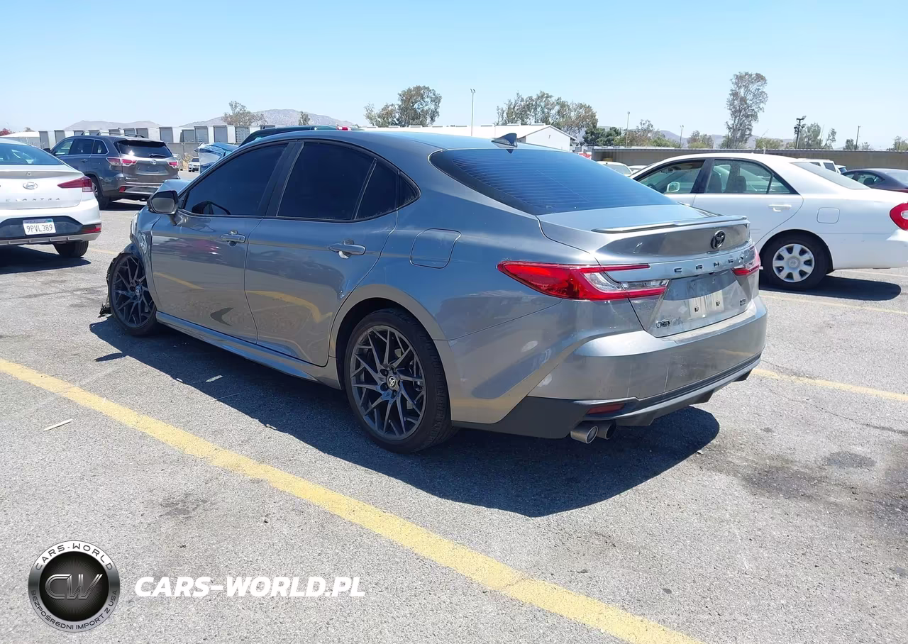 2025 Toyota Camry Se VIN:4T1DAACKXSU633324 - 3