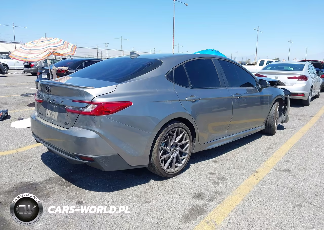 2025 Toyota Camry Se VIN:4T1DAACKXSU633324 - 4