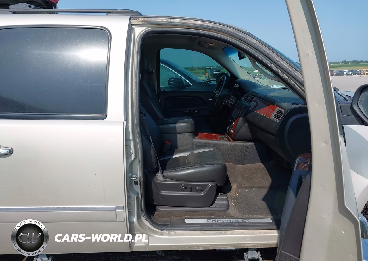 2013 Chevrolet Suburban Ltz VIN:1GNSKKE7XDR129053 - 5