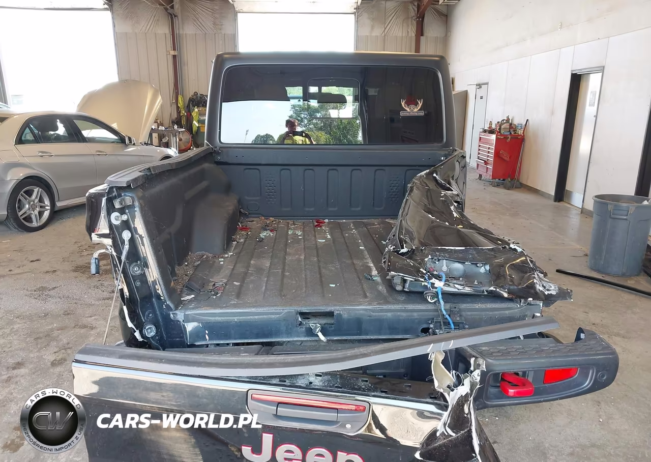 2020 Jeep Gladiator Rubicon 4X4 VIN:1C6JJTBG7LL155068 - 16