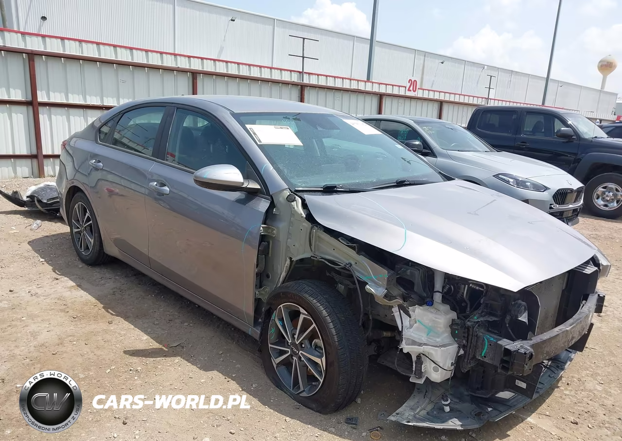 2023 Kia Forte Lxs – zdjęcie 1 z 18