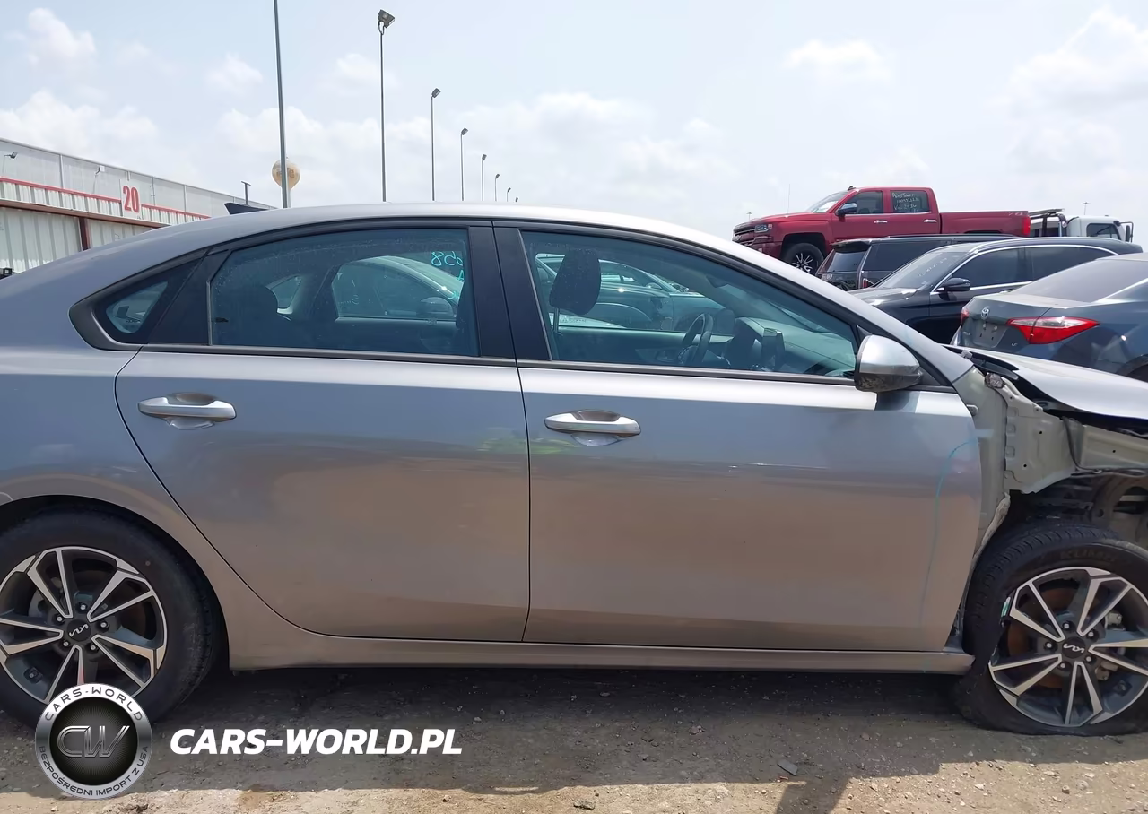 2023 Kia Forte Lxs VIN:3KPF24AD1PE628924 - 14