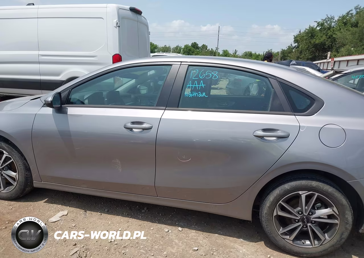 2023 Kia Forte Lxs VIN:3KPF24AD1PE628924 - 15