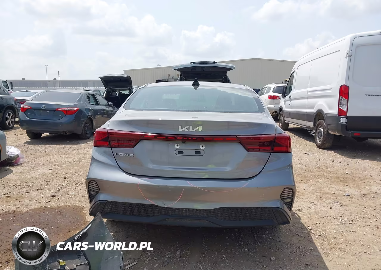 2023 Kia Forte Lxs VIN:3KPF24AD1PE628924 - 17