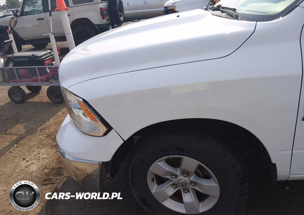 2019 Ram 1500 Classic Tradesman 4X2 6'4 Box VIN:3C6JR6AGXKG510192 - 18