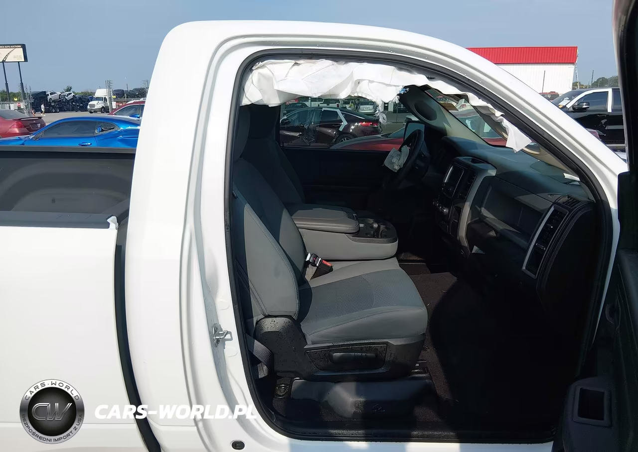 2019 Ram 1500 Classic Tradesman 4X2 6'4 Box VIN:3C6JR6AGXKG510192 - 5