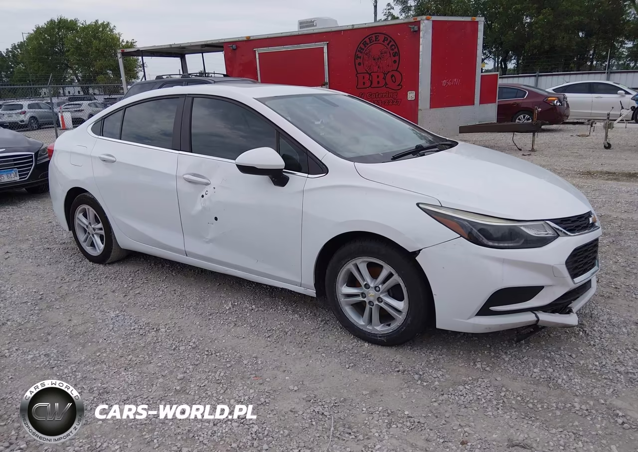 2017 Chevrolet Cruze Lt Auto – zdjęcie 1 z 11