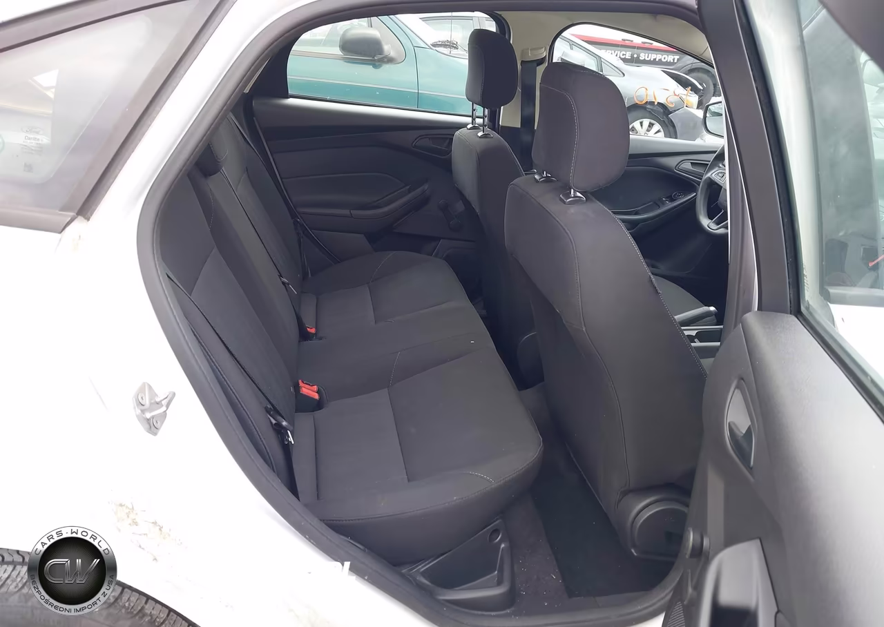 2018 Ford Focus S VIN:1FADP3E2XJL274689 - 8