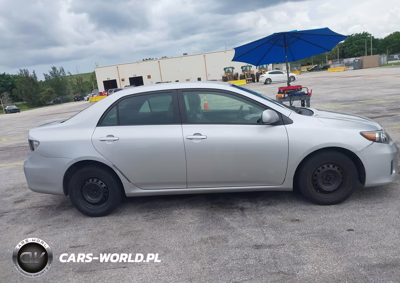 2012 Toyota Corolla Le VIN:JTDBU4EEXC9172903 - 13