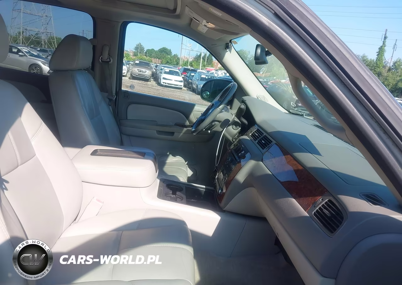 2007 Chevrolet Tahoe Lt VIN:1GNFK13017J401865 - 5