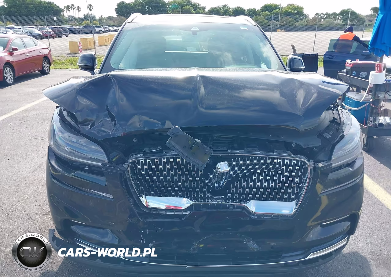 2024 Lincoln Aviator Premiere VIN:5LM5J6WC6RGL00937 - 12