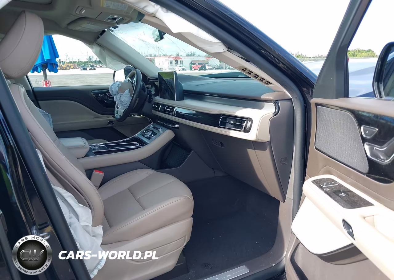 2024 Lincoln Aviator Premiere VIN:5LM5J6WC6RGL00937 - 5