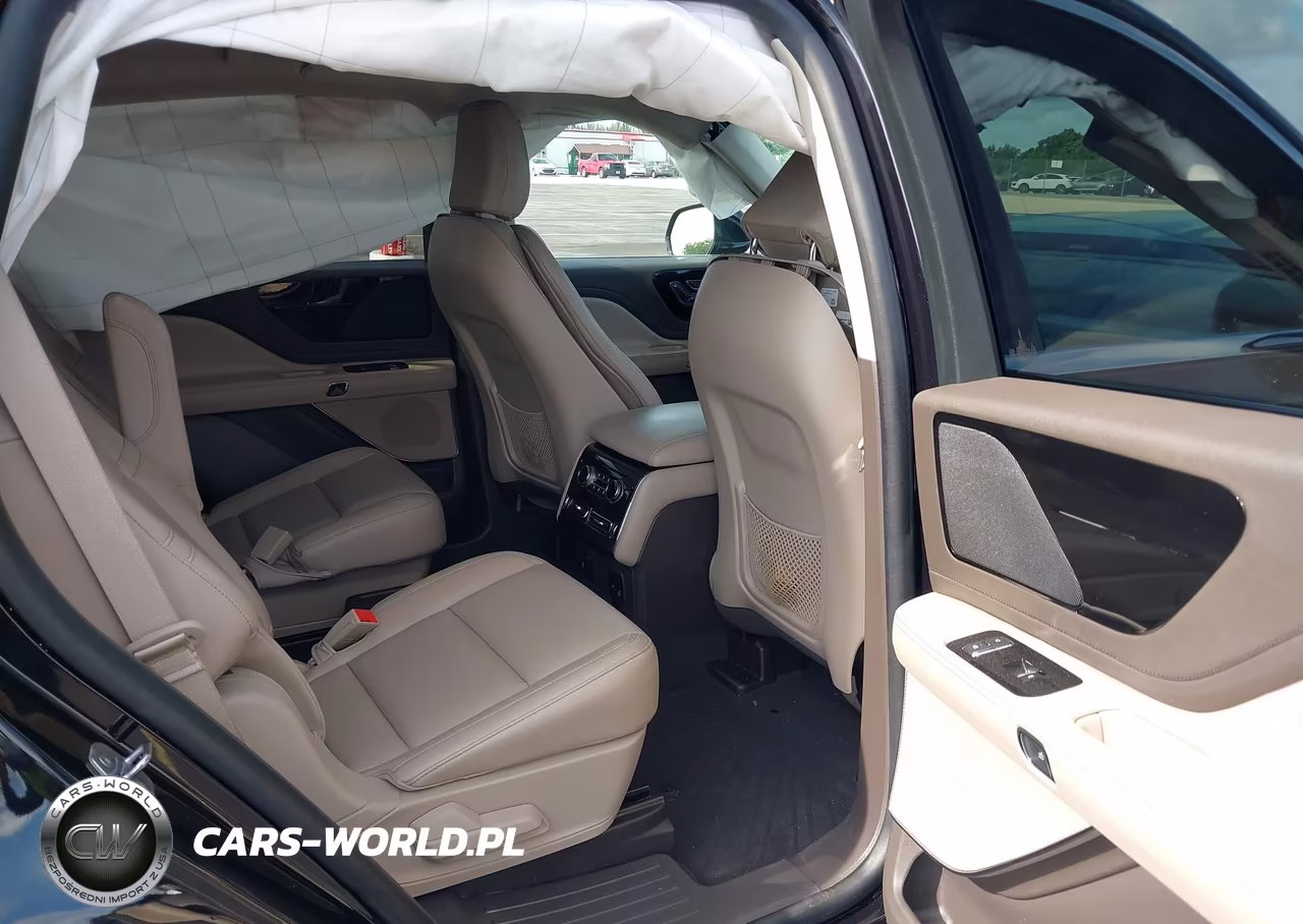 2024 Lincoln Aviator Premiere VIN:5LM5J6WC6RGL00937 - 8
