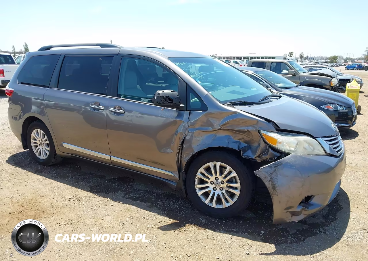 2017 Toyota Sienna Xle 8 Passenger – zdjęcie 1 z 16