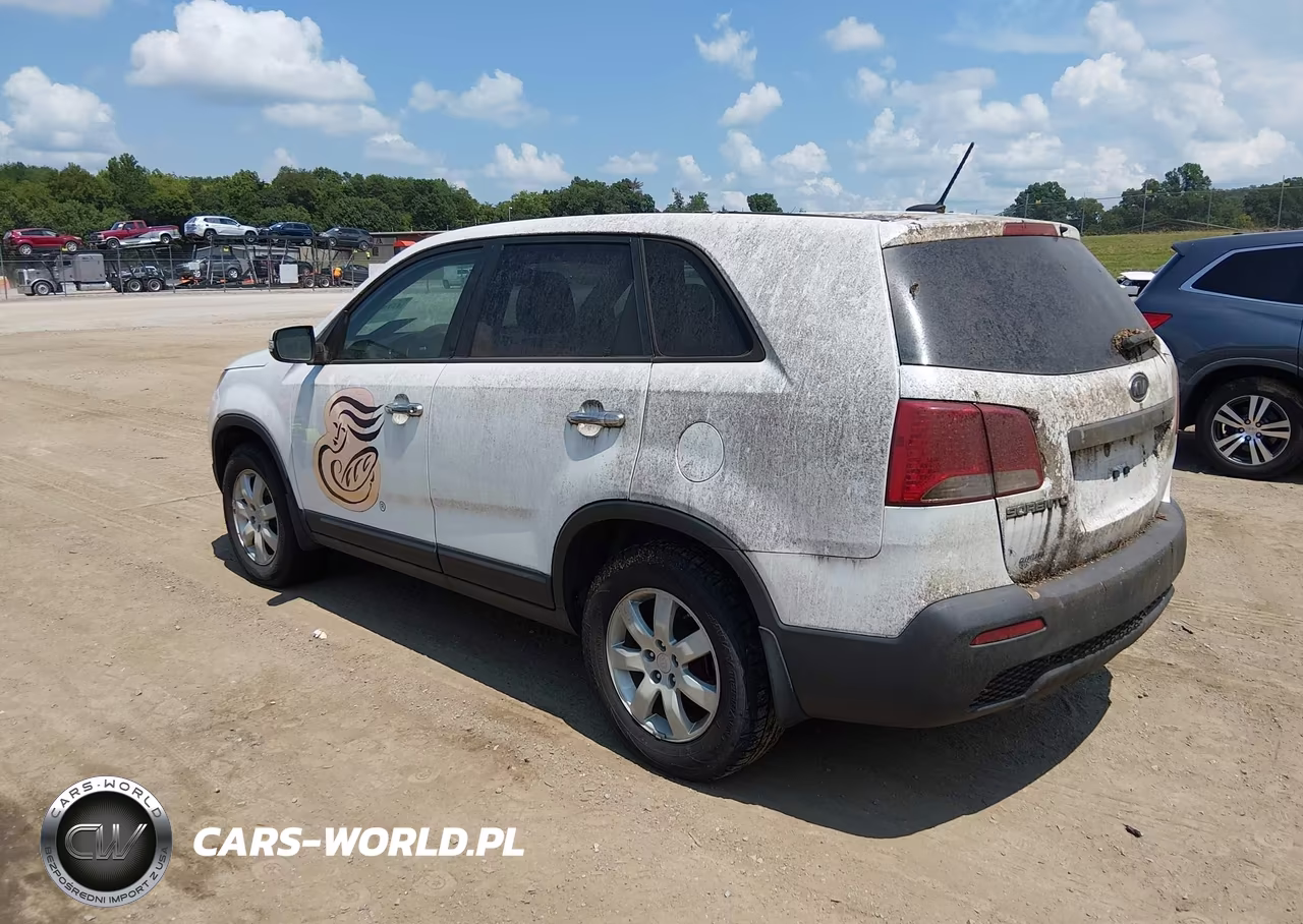 2011 Kia Sorento Lx VIN:5XYKT3A14BG109406 - 3