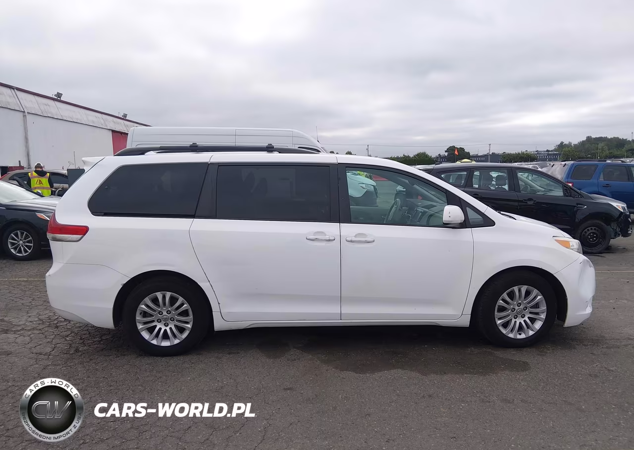 2012 Toyota Sienna Xle V6 8 Passenger VIN:5TDYK3DC8CS187198 - 13