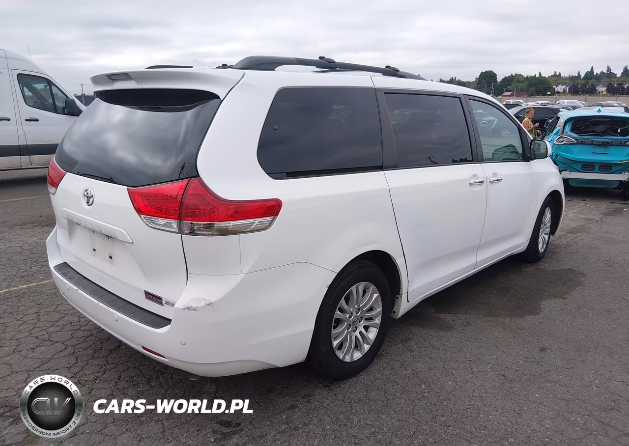 2012 Toyota Sienna Xle V6 8 Passenger VIN:5TDYK3DC8CS187198 - 4