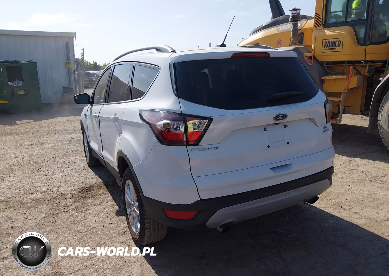 2018 Ford Escape Se VIN:1FMCU0GD3JUB51267 - 3