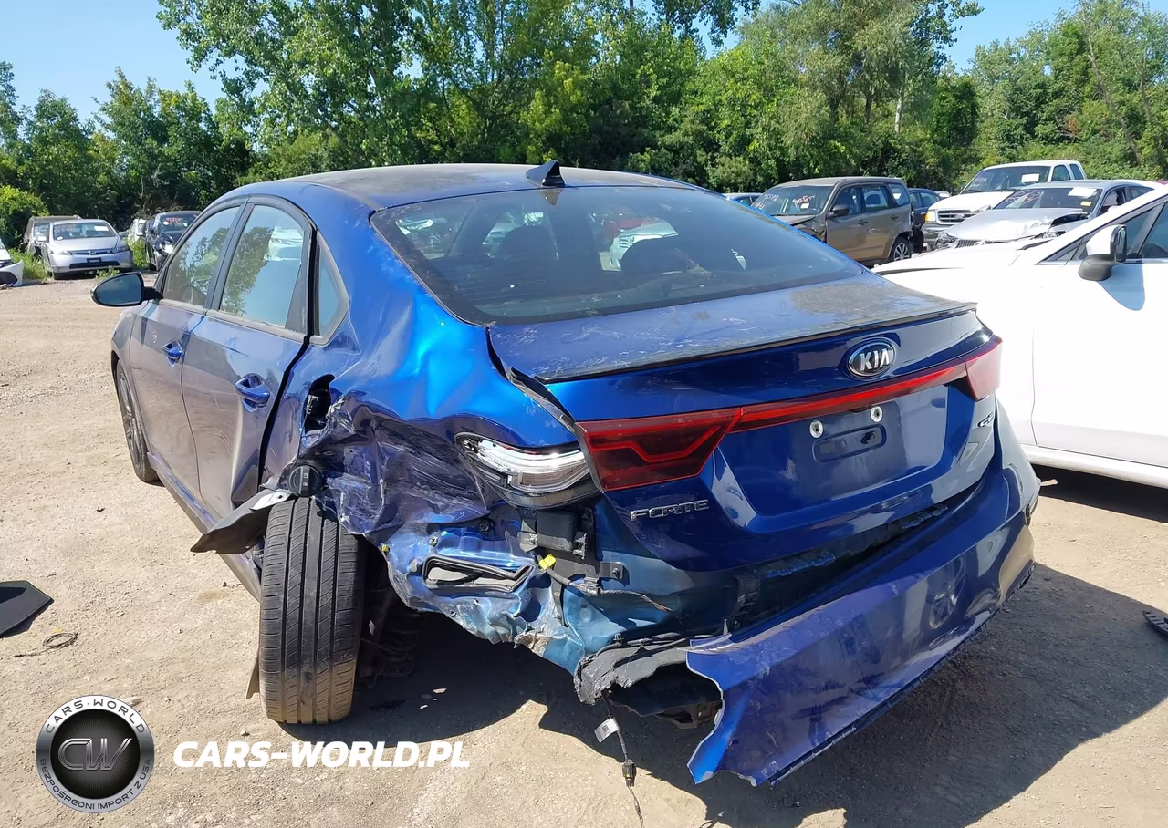 2021 Kia Forte Gt-Line VIN:3KPF34AD9ME283005 - 3