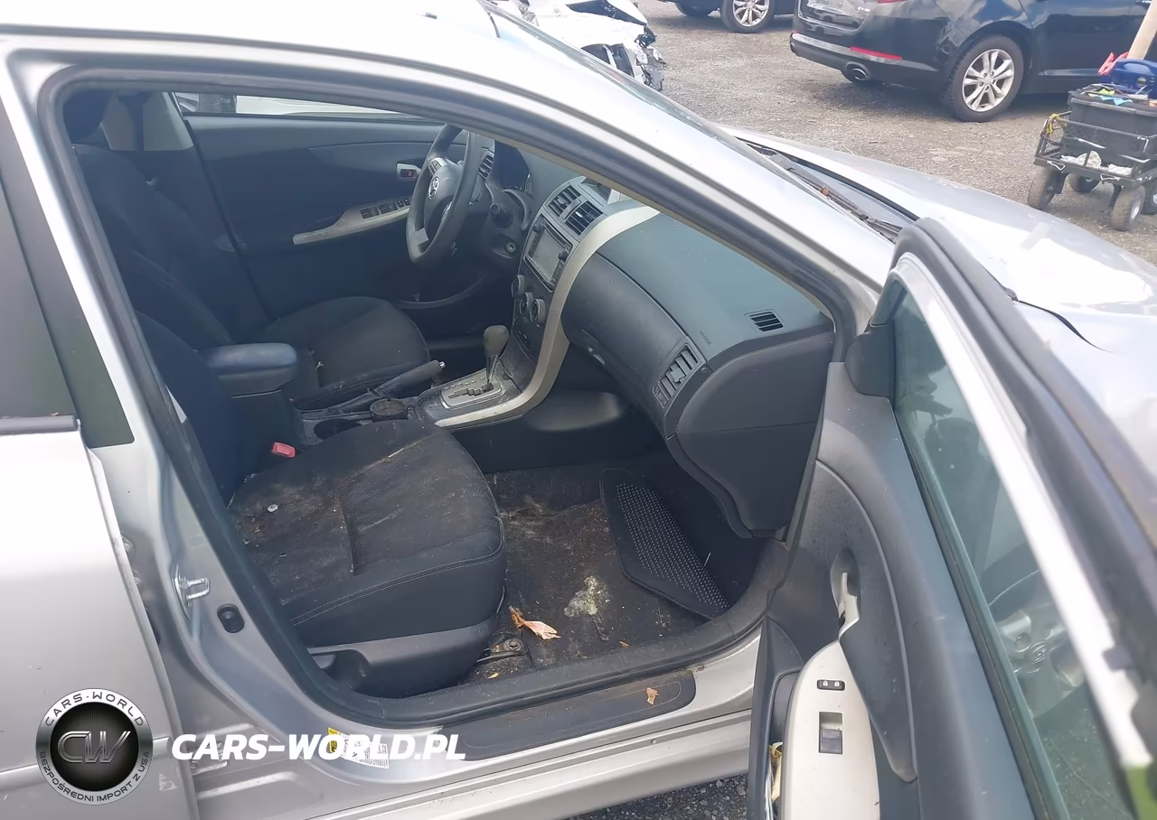 2012 Toyota Corolla S VIN:2T1BU4EEXCC903355 - 5