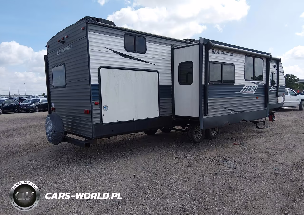 2019 Crossroads Longhorn Series M-33 VIN:4YDT33326KS379027 - 4
