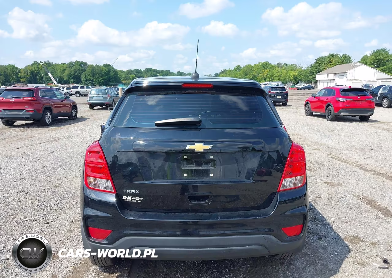 2019 Chevrolet Trax Ls VIN:3GNCJKSB6KL403160 - 17
