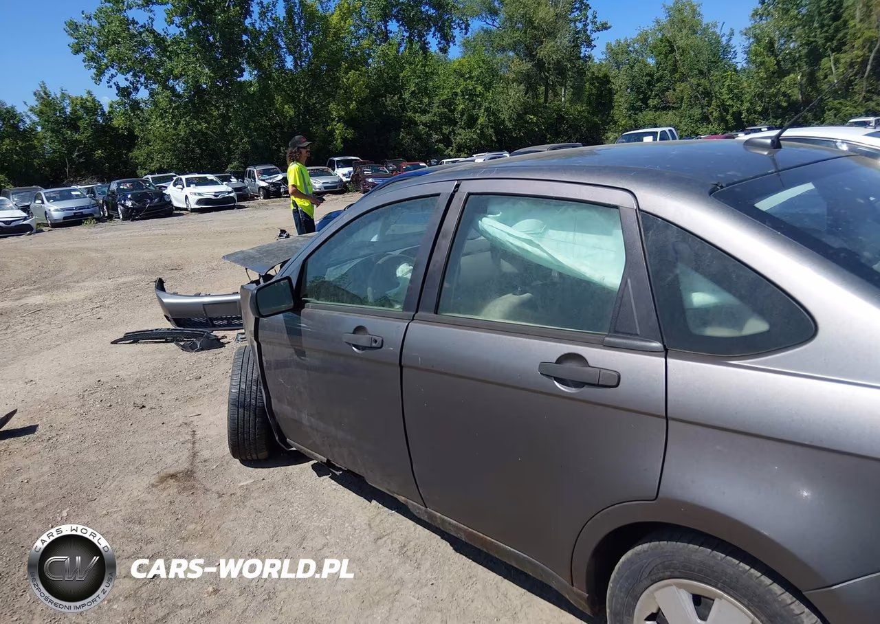 2011 Ford Focus S VIN:1FAHP3EN0BW188979 - 15