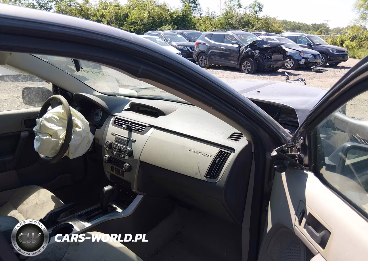 2011 Ford Focus S VIN:1FAHP3EN0BW188979 - 5
