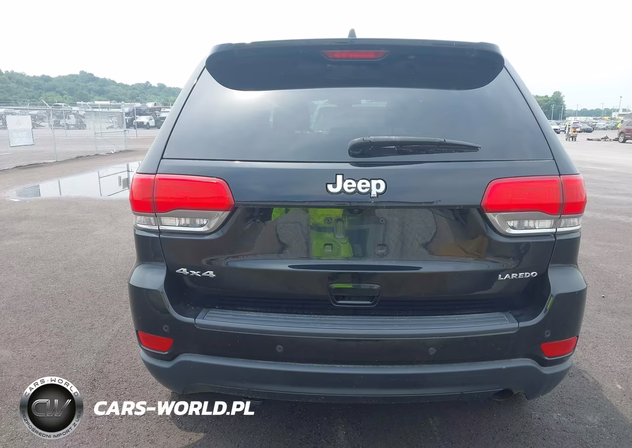 2018 Jeep Grand Cherokee Laredo E 4X4 VIN:1C4RJFAG2JC373642 - 16