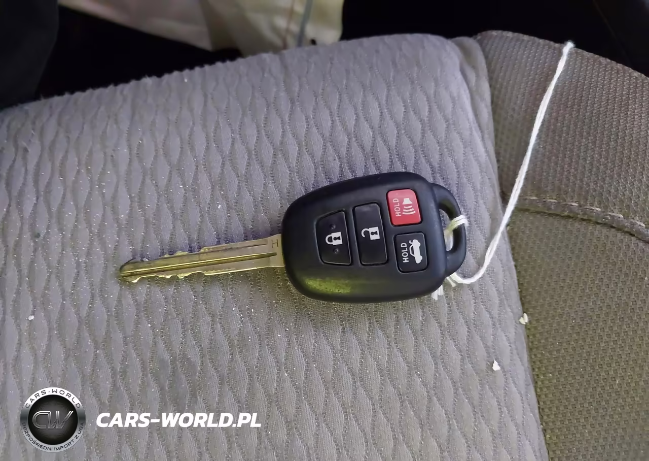 2015 Toyota Corolla Le VIN:2T1BURHEXFC423331 - 11