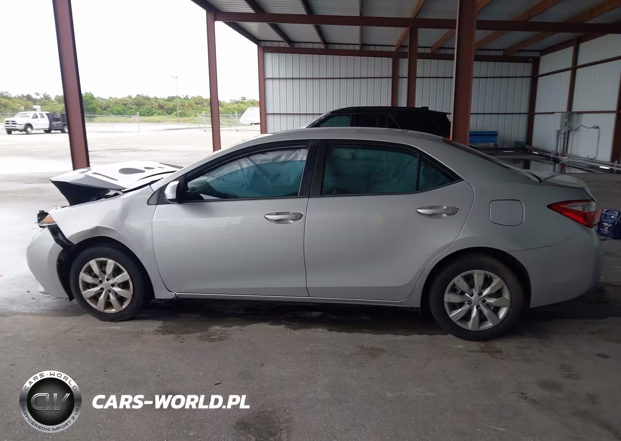 2015 Toyota Corolla Le VIN:2T1BURHEXFC423331 - 14