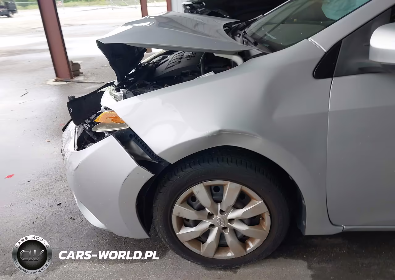 2015 Toyota Corolla Le VIN:2T1BURHEXFC423331 - 17