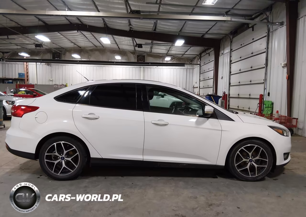 2018 Ford Focus Sel VIN:1FADP3H24JL236631 - 13
