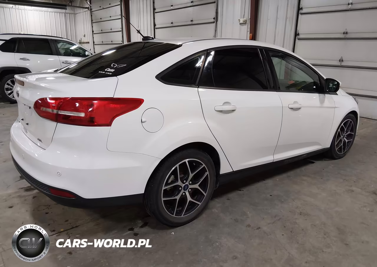 2018 Ford Focus Sel VIN:1FADP3H24JL236631 - 4