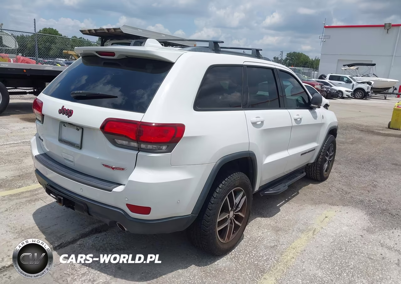 2017 Jeep Grand Cherokee Trailhawk VIN:1C4RJFLG1HC778589 - 4
