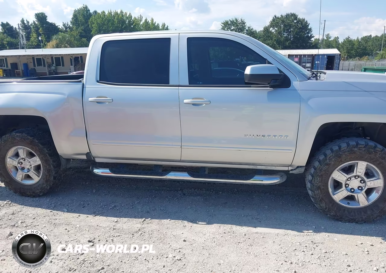2018 Chevrolet Silverado 1500 2Lt VIN:3GCUKREC5JG173822 - 13