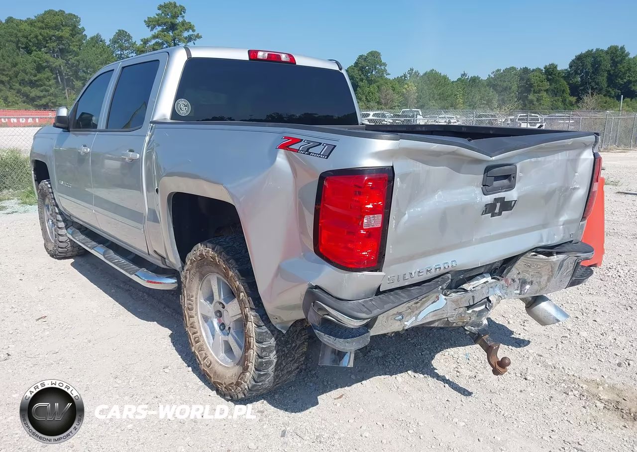 2018 Chevrolet Silverado 1500 2Lt VIN:3GCUKREC5JG173822 - 3