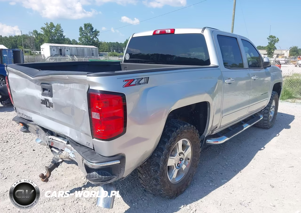 2018 Chevrolet Silverado 1500 2Lt VIN:3GCUKREC5JG173822 - 4