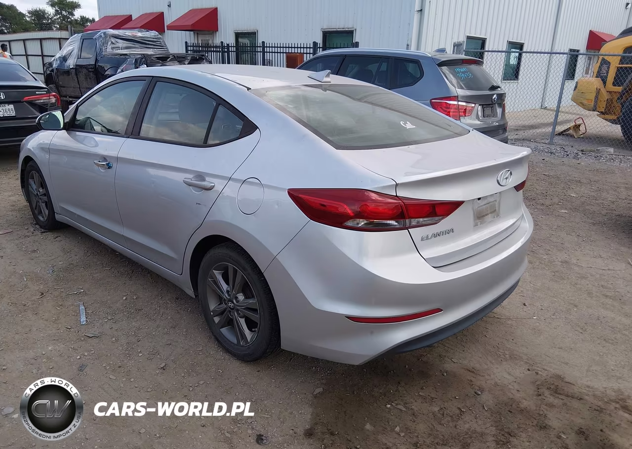 2017 Hyundai Elantra Se VIN:5NPD84LF6HH119915 - 3