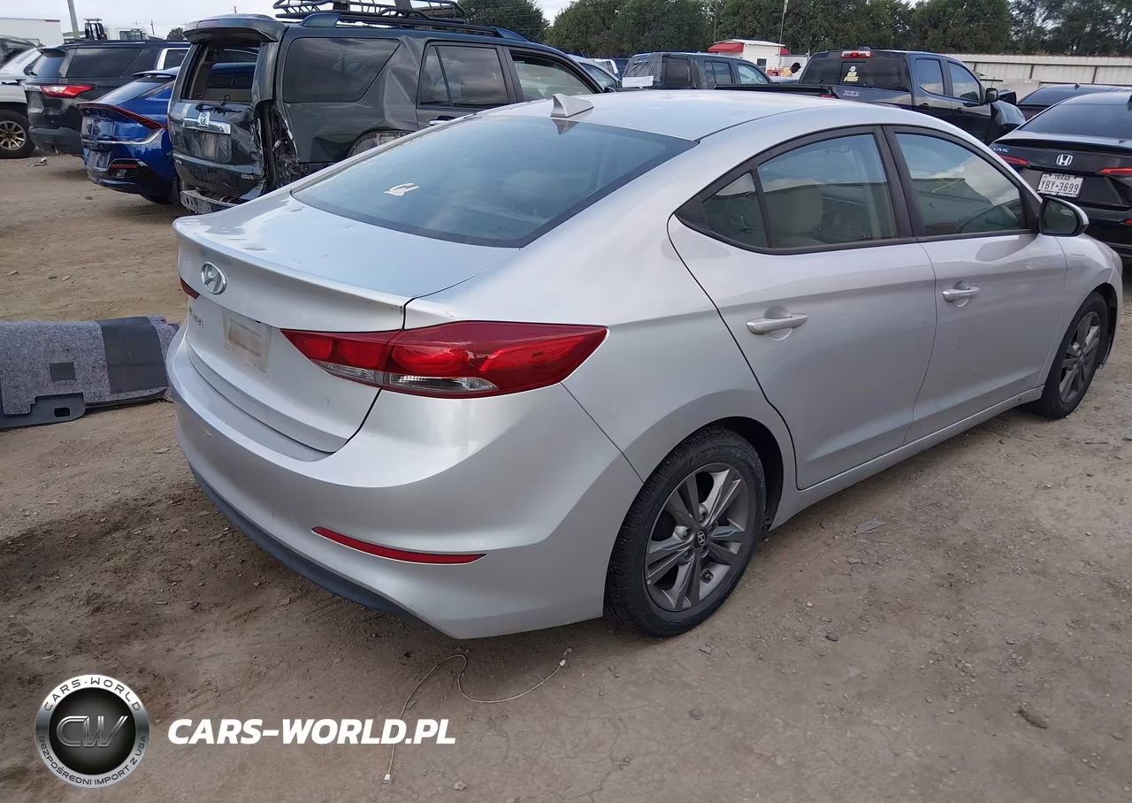 2017 Hyundai Elantra Se VIN:5NPD84LF6HH119915 - 4
