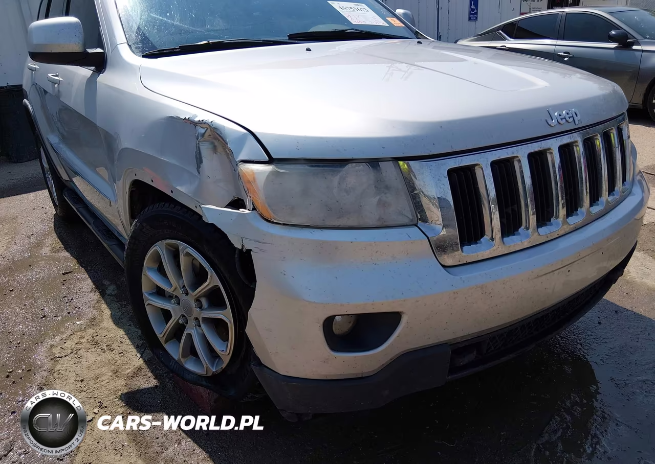 2012 Jeep Grand Cherokee Laredo VIN:1C4RJFAG4CC103718 - 13